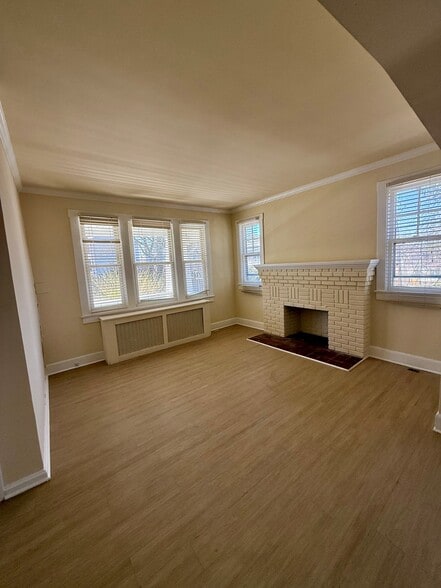 228 Manor Cir, Takoma Park, MD for sale - Building Photo - Image 3 of 8