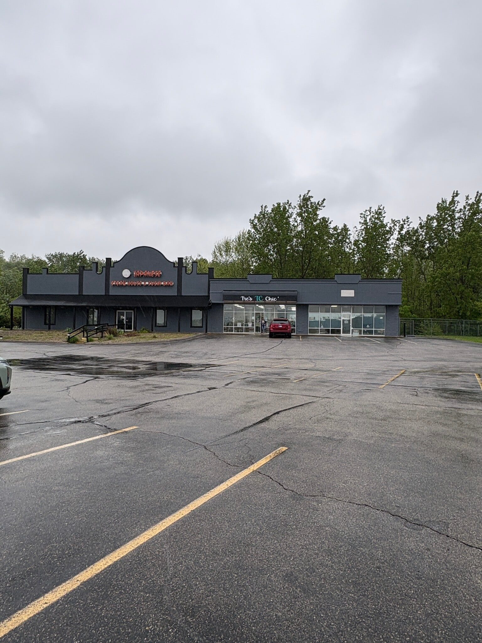 330-350 Southbridge St, Mooresville, IN for lease Building Photo- Image 1 of 13