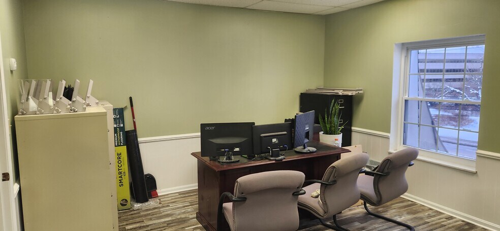 24700 Center Ridge Rd, Westlake, OH à vendre - Photo du bâtiment - Image 2 de 12