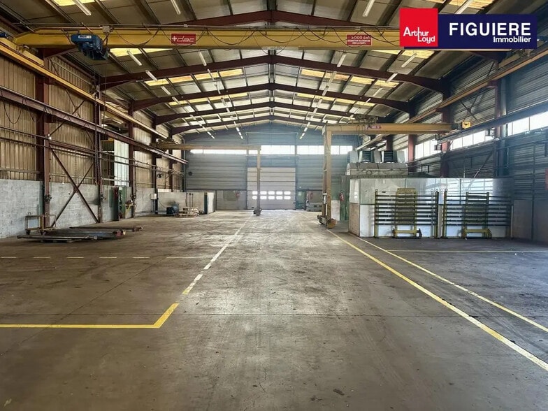 1270 Rue Jean Perrin, Aix-en-Provence for lease - Interior Photo - Image 3 of 10