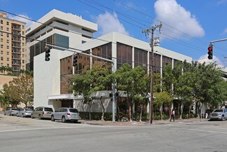 Plus de détails pour 301 Almeria Ave, Coral Gables, FL - Bureau à louer