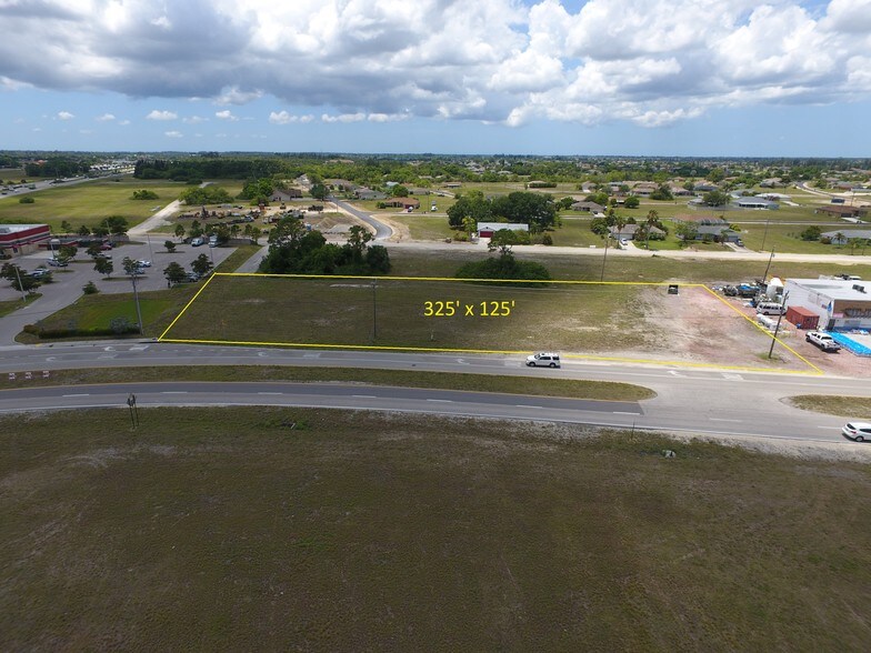 428 Andalusia Blvd, Cape Coral, FL for sale - Aerial - Image 2 of 9