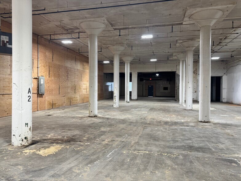 325 Paul Ave, Ferguson, MO for lease - Building Photo - Image 2 of 6