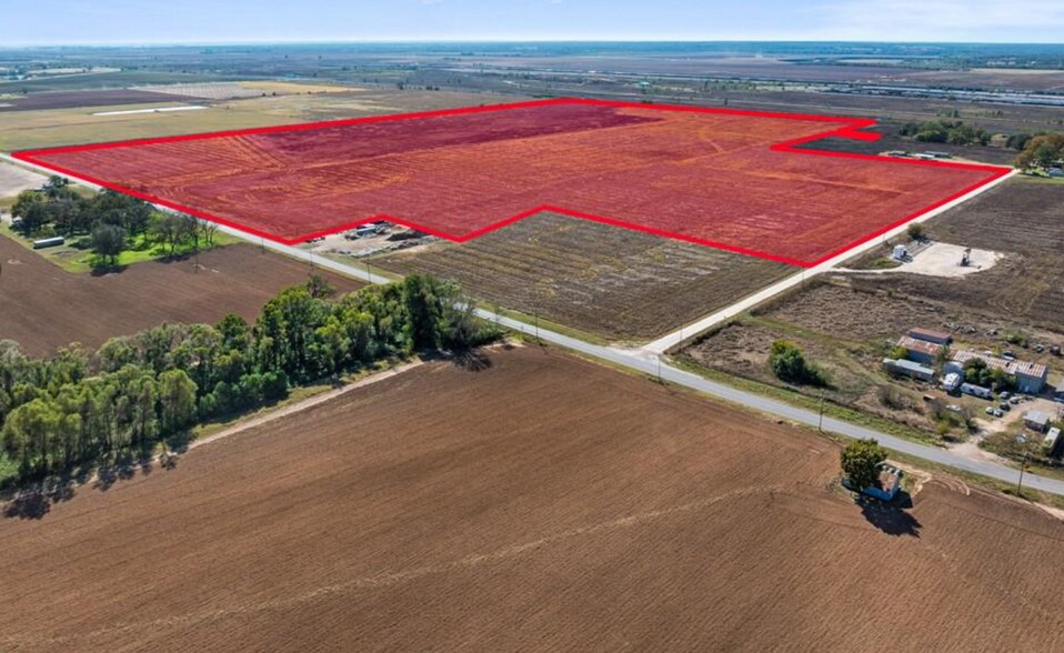 155.309 Acres FM 50, Hearne, TX à vendre - Photo du bâtiment - Image 1 de 1