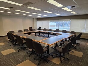 10050 112 St NW, Edmonton, AB à vendre Photo intérieure- Image 1 de 16