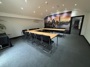 Crawley Hl, West Wellow for lease Interior Photo- Image 1 of 5
