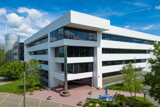 Plus de détails pour 101 Eisenhower Pky, Roseland, NJ - Coworking à louer