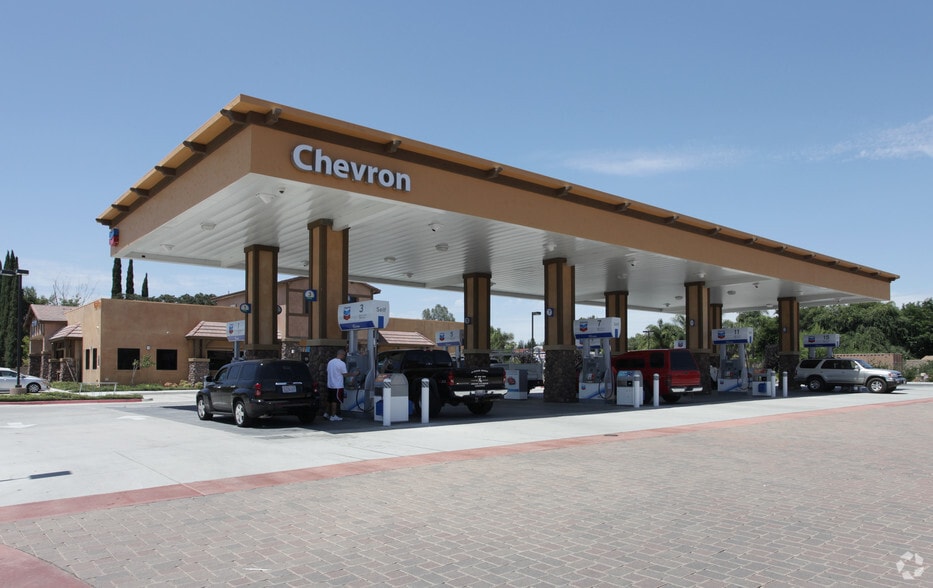 16770-16810 Van Buren Blvd, Riverside, CA à louer - Photo du bâtiment - Image 2 de 3