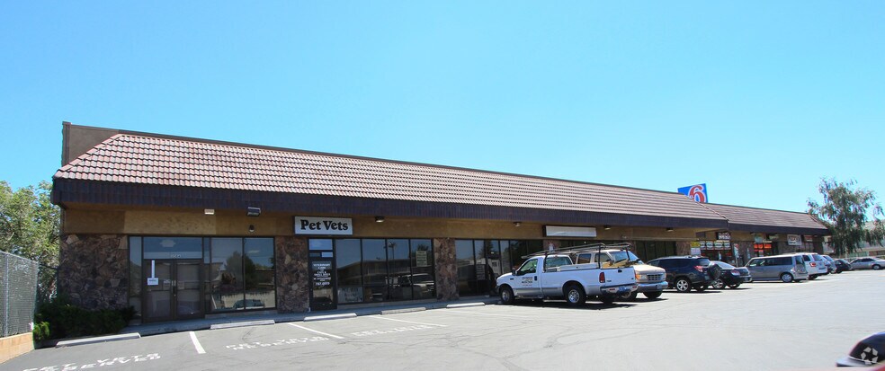 1350 Stardust St, Reno, NV à louer - Photo principale - Image 1 de 20