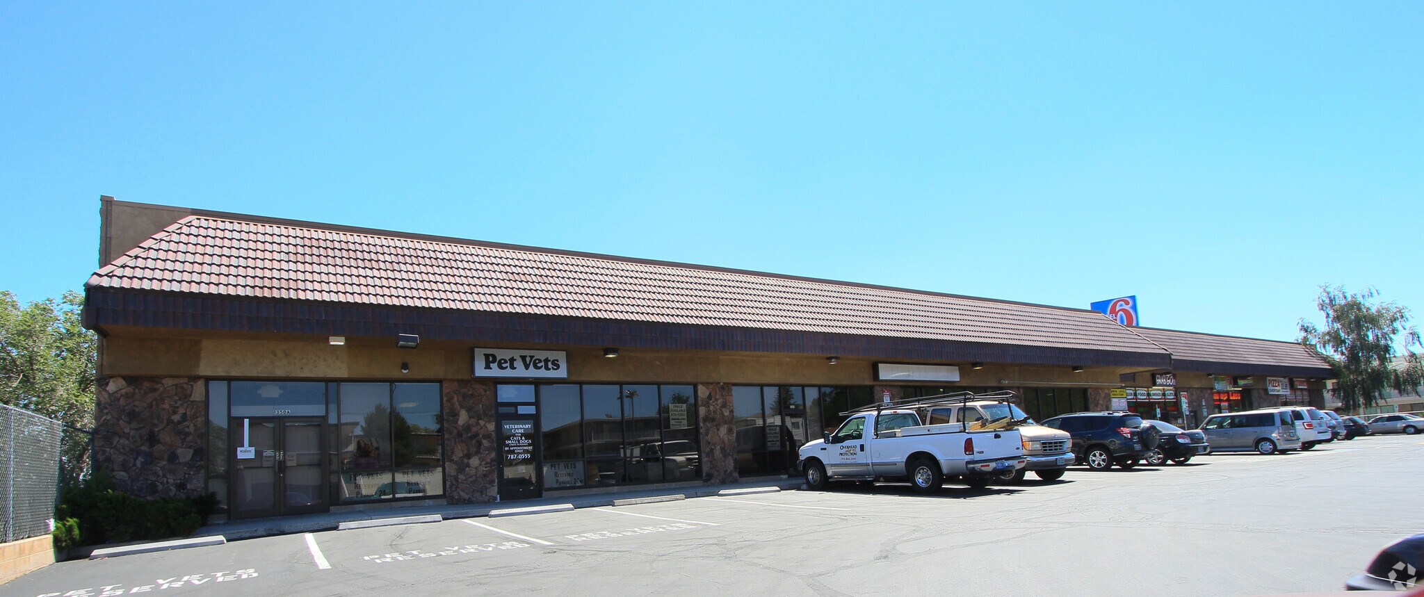 1350 Stardust St, Reno, NV à louer Photo principale- Image 1 de 21