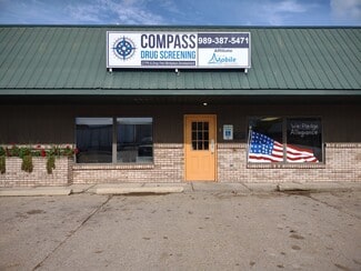 Plus de détails pour 1438 N McEwan St, Clare, MI - Bureau à louer