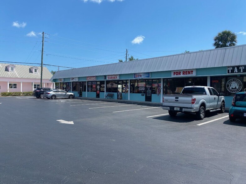 401-417 S Federal Hwy, Stuart, FL à louer - Photo du bâtiment - Image 1 de 1