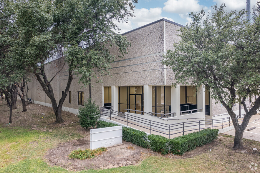 2140 Hutton Dr, Carrollton, TX for sale - Building Photo - Image 1 of 1