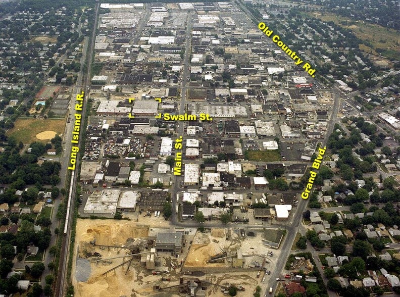 110 Swalm St, Westbury, NY for sale - Aerial - Image 2 of 5