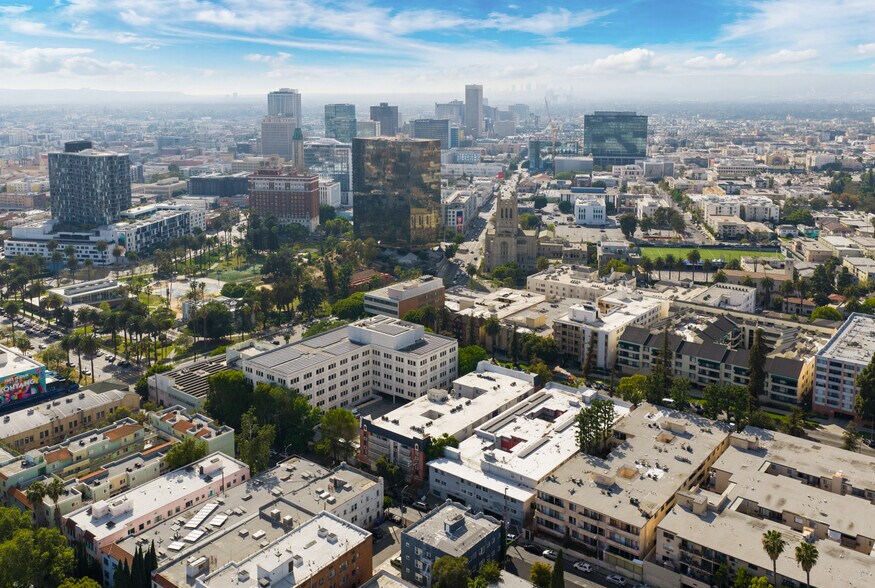 504 S La Fayette Park Pl, Los Angeles, CA à vendre - Photo du bâtiment - Image 2 de 10