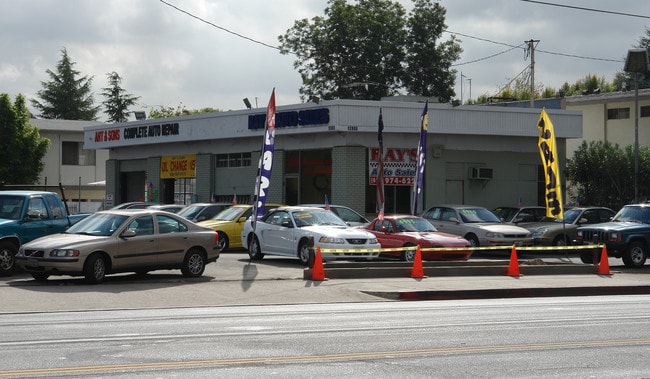 More details for 12868 Magnolia Blvd, Sherman Oaks, CA - Industrial for Lease