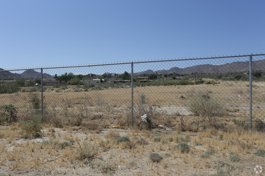 61425 Twentynine Palms Hwy, Joshua Tree, CA à vendre - Photo principale - Image 1 de 1