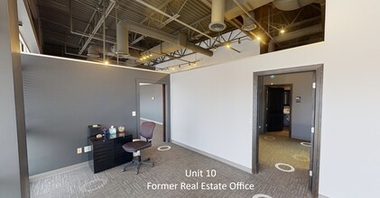 858 Middle Rd, Bettendorf, IA à louer Photo intérieure- Image 1 de 1