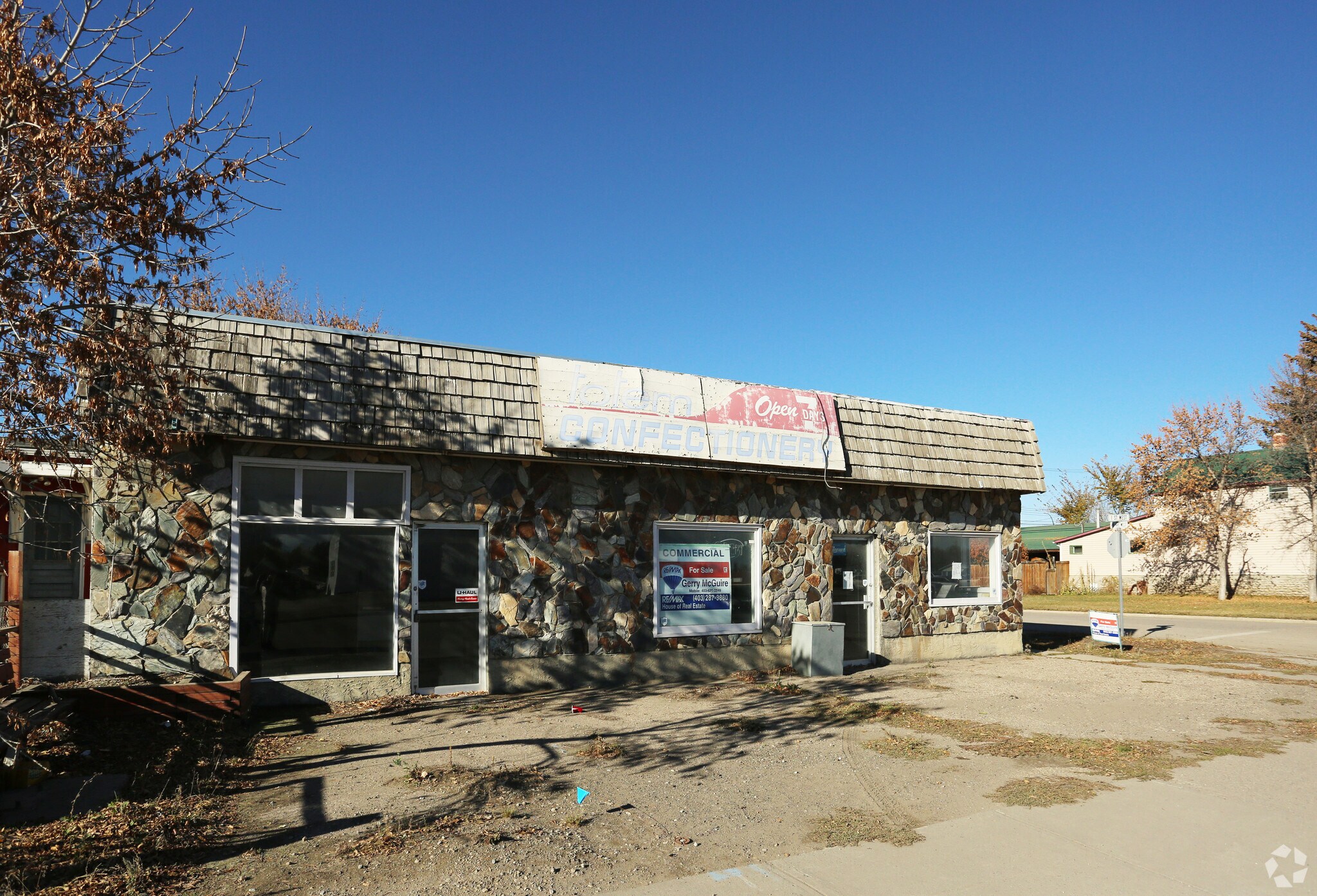 4725 1 St, Claresholm, AB for sale Primary Photo- Image 1 of 1
