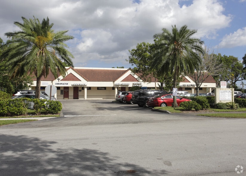 12333 NW 18th St, Pembroke Pines, FL for lease - Building Photo - Image 3 of 6