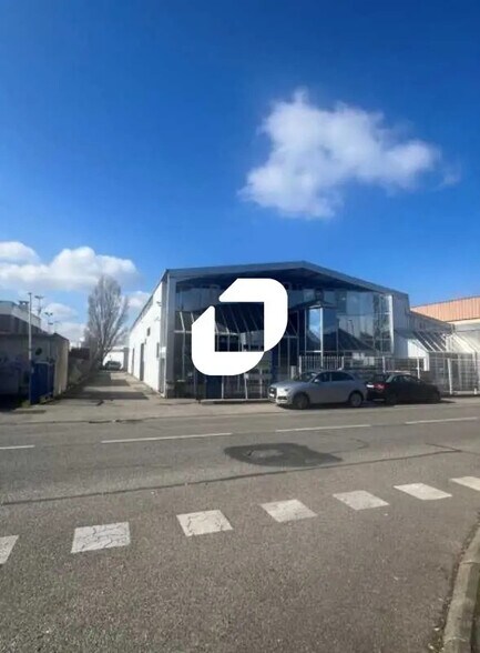 5 Avenue Karl Marx, Vaulx-en-Velin à louer - Photo du bâtiment - Image 2 de 16