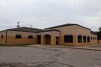 2535 E Lincoln St, Wichita, KS for sale Interior Photo- Image 1 of 18