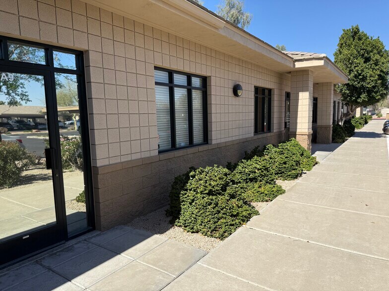 18001 N 79th Ave, Glendale, AZ à louer - Photo du bâtiment - Image 3 de 8