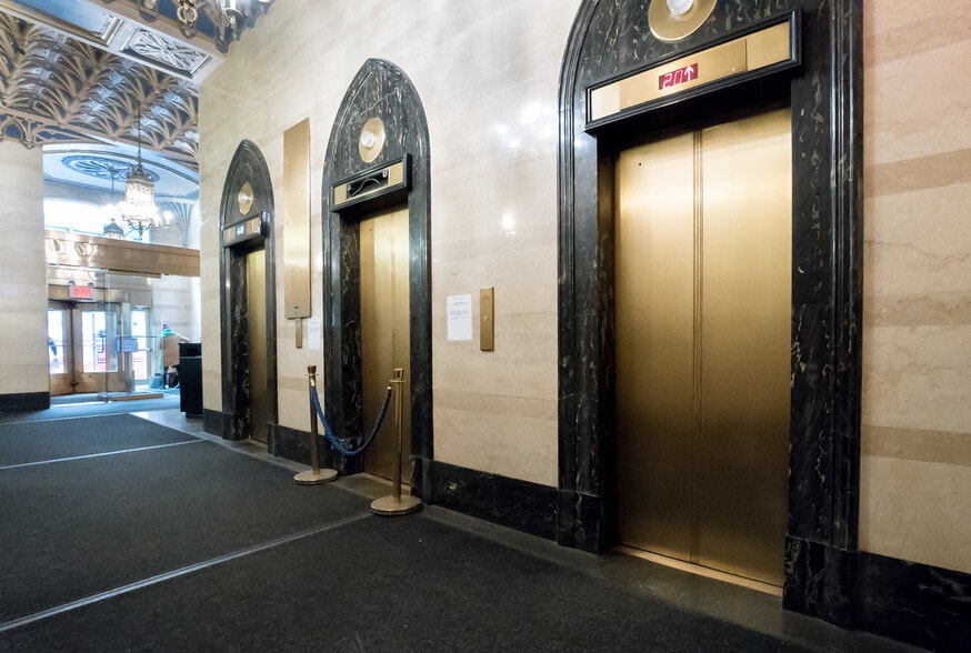 307 Seventh Ave, New York, NY for lease - Lobby - Image 3 of 21