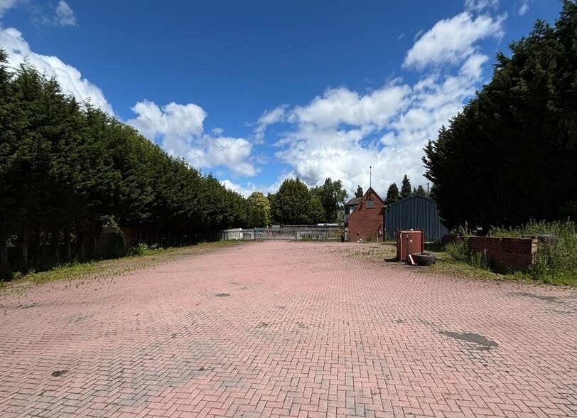 Harvington Manor, Worcester Rd, Kidderminster for lease - Building Photo - Image 3 of 5