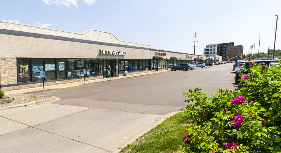 4701-4751 Hiawatha Ave, Minneapolis, MN for lease - Building Photo - Image 3 of 5