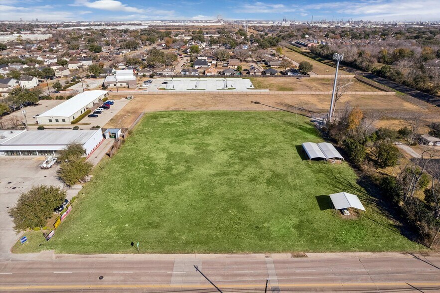 4205 Pasadena Blvd, Pasadena, TX à vendre - Photo principale - Image 2 de 18