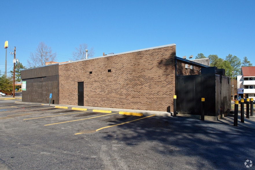 4255 Shirley Dr, Atlanta, GA for sale - Building Photo - Image 2 of 19