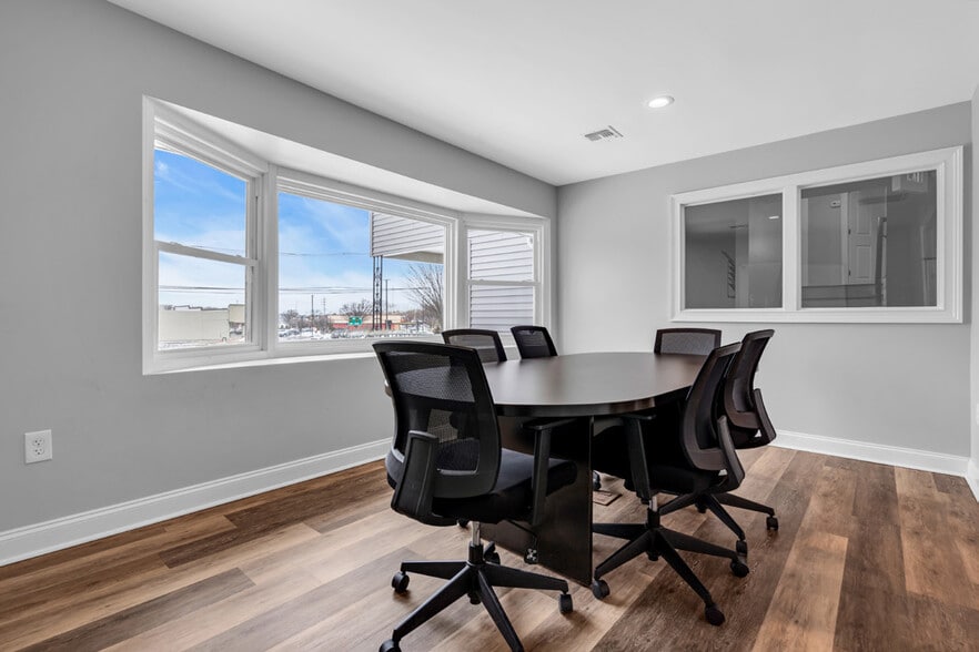 516 Duquesne Blvd, Brick, NJ for sale - Interior Photo - Image 3 of 4