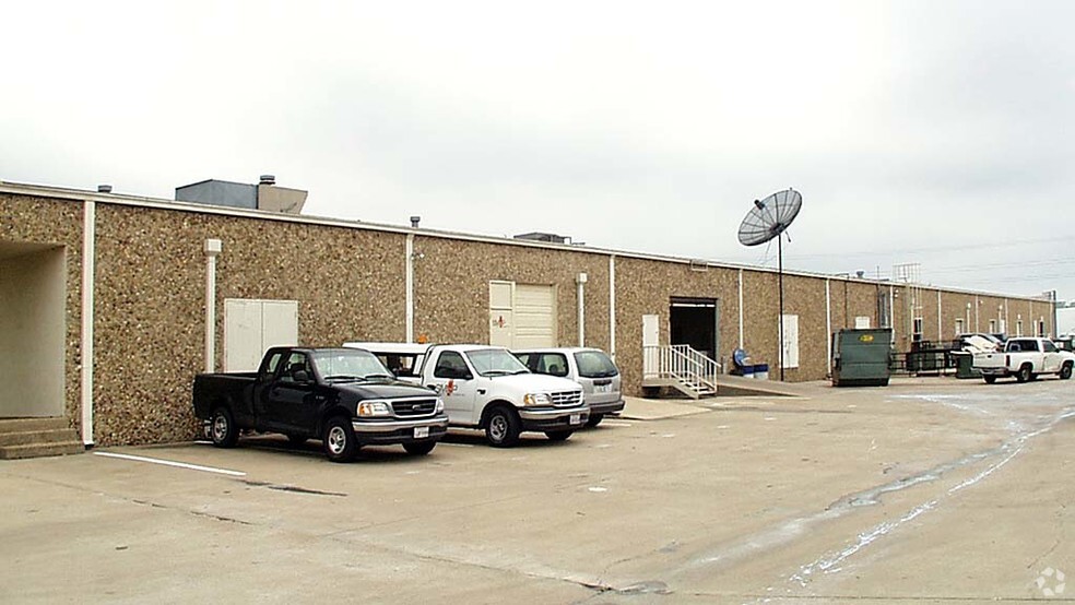 2211-2229 E Division St, Arlington, TX for lease - Other - Image 2 of 4