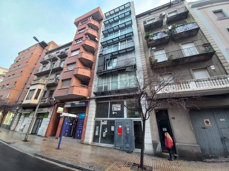 Commerce de détail dans Lleida à vendre - Photo du bâtiment - Image 1 de 21