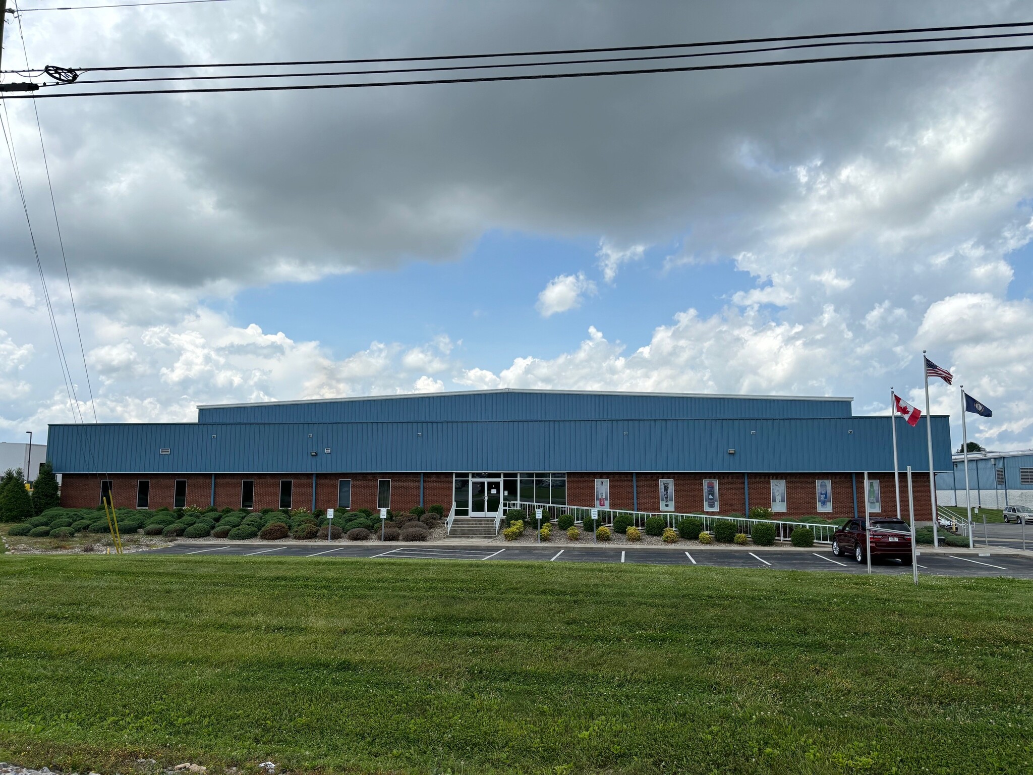 700 Industrial Dr, Lebanon, KY for lease Building Photo- Image 1 of 2