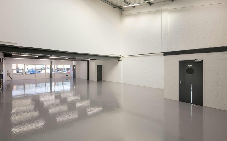 891-895 Plymouth Rd, Slough à louer - Photo intérieure - Image 3 de 4