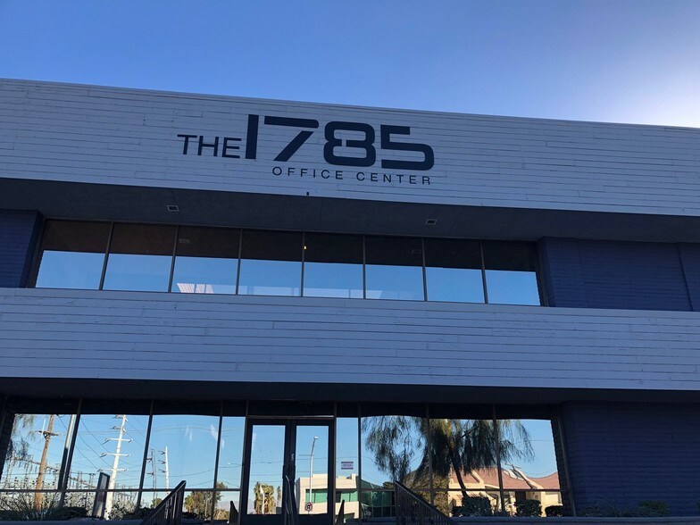 1785 E Sahara Ave, Las Vegas, NV à louer - Photo du bâtiment - Image 3 de 18