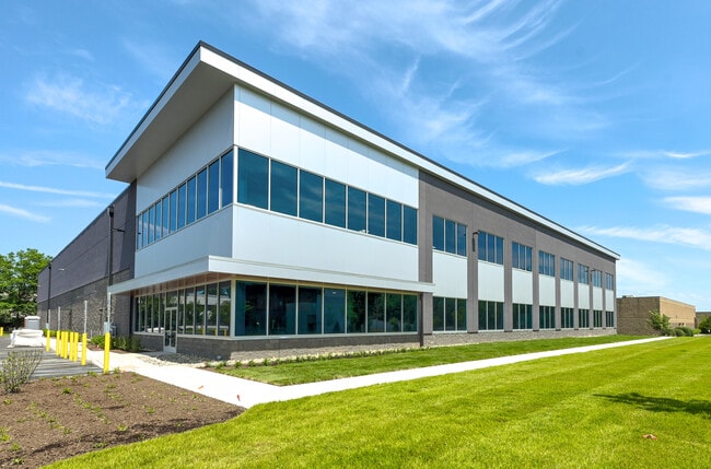 Plus de détails pour 31 Farinella Dr, East Hanover, NJ - Industriel à louer