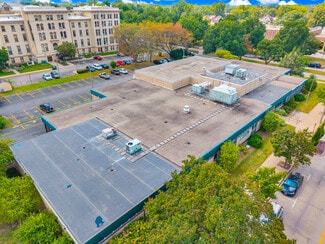 Plus de détails pour 40 E Simmons St, Galesburg, IL - Flex à vendre