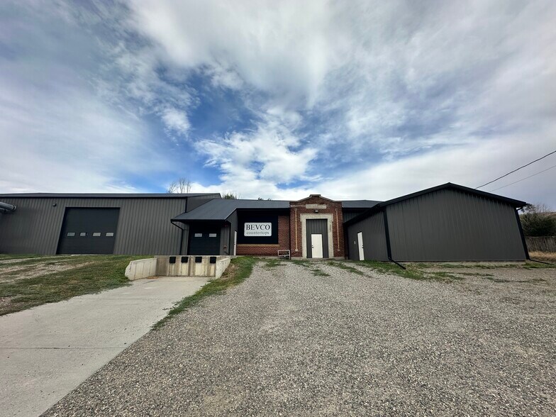 1627 Dickie Rd, Billings, MT à vendre - Photo du bâtiment - Image 2 de 19