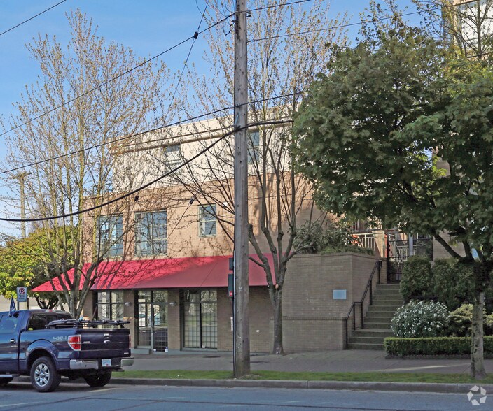 1672 6th Av W, Vancouver, BC for sale - Building Photo - Image 2 of 5