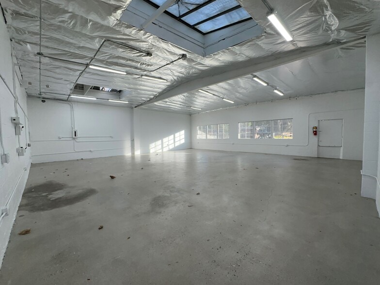 5894 Blackwelder St, Culver City, CA for lease - Building Photo - Image 3 of 6