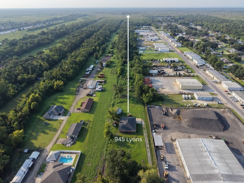 945 Lyons Dr, La Place, LA for sale - Building Photo - Image 3 of 18