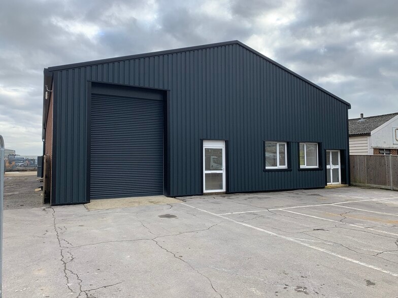 Castle Trading Est, Fareham for sale - Building Photo - Image 1 of 1