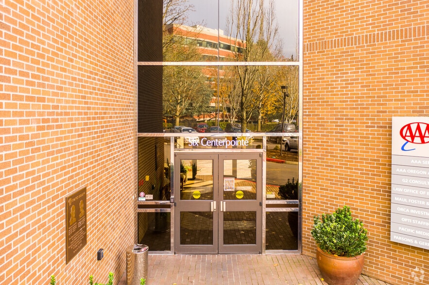 6 Centerpointe Dr, Lake Oswego, OR for lease - Building Photo - Image 3 of 5