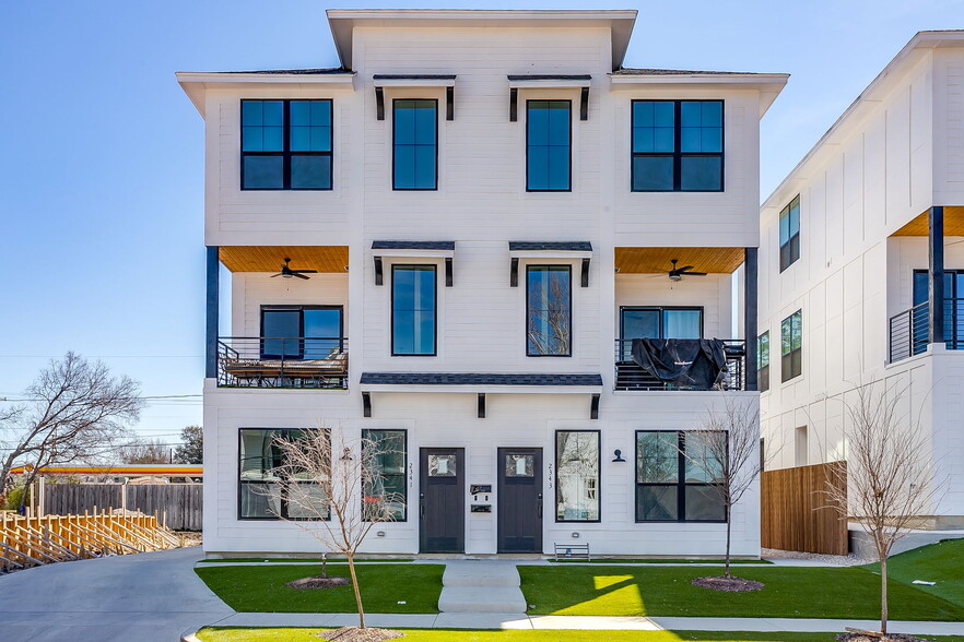 TCU Duplex Portfolio portfolio of 1 properties for sale on LoopNet.ca - Building Photo - Image 2 of 23