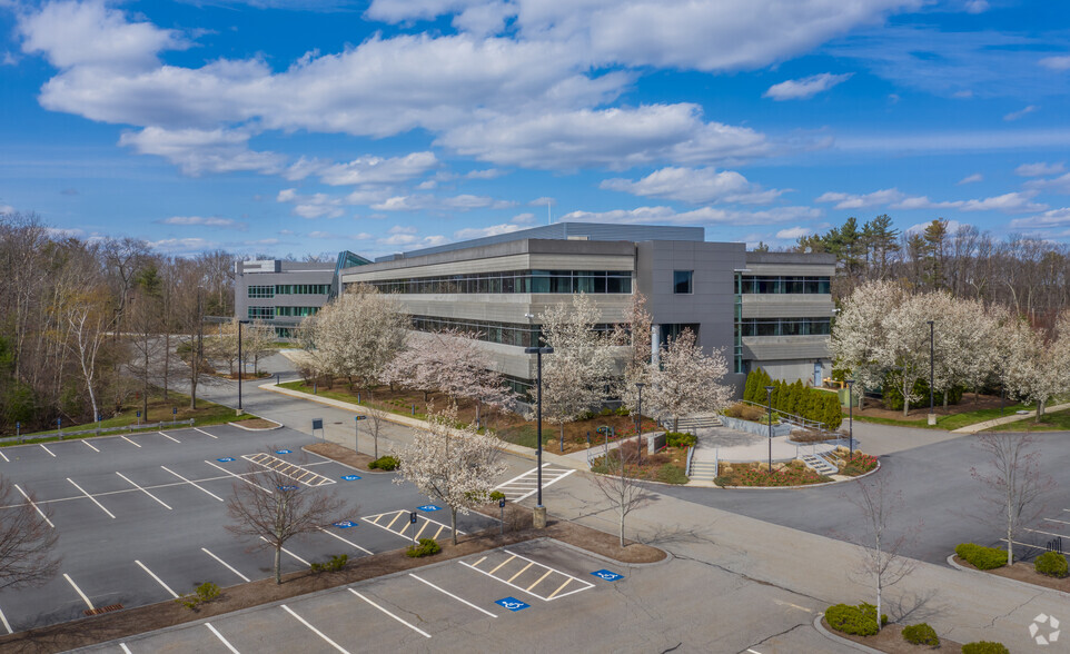 290 Concord Rd, Billerica, MA à louer - Photo du bâtiment - Image 2 de 7