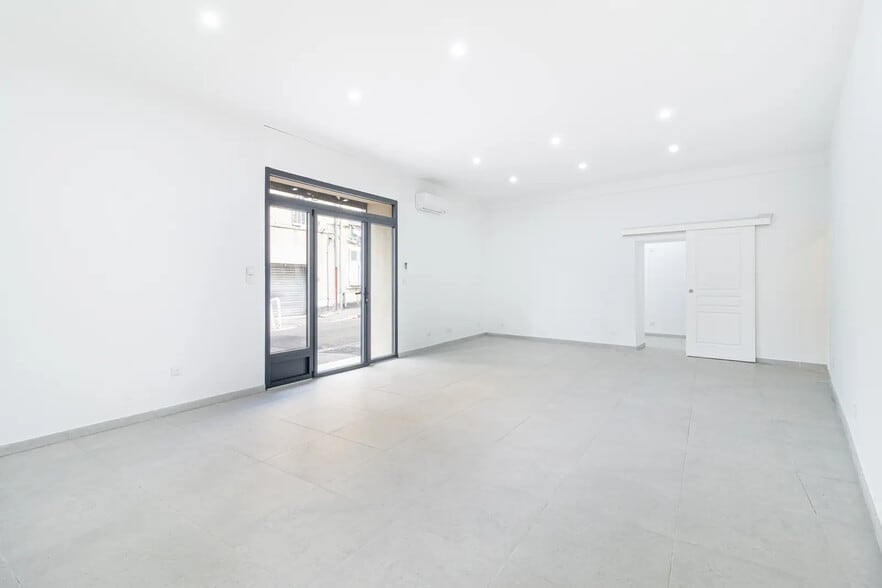 18 Rue Saint Bruno, Marseille for lease - Building Photo - Image 2 of 6