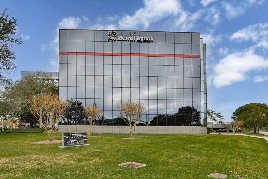 17225 El Camino Real, Houston, TX à louer - Photo du bâtiment - Image 2 de 7